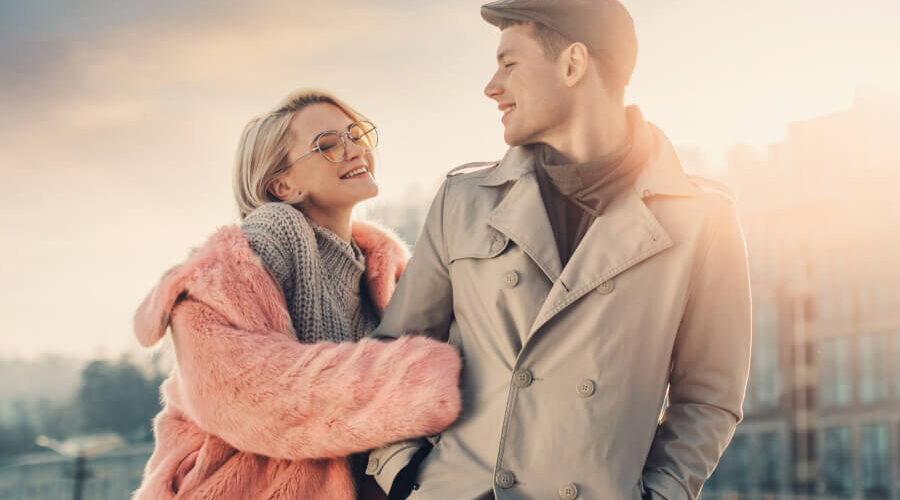 デート中のカップル